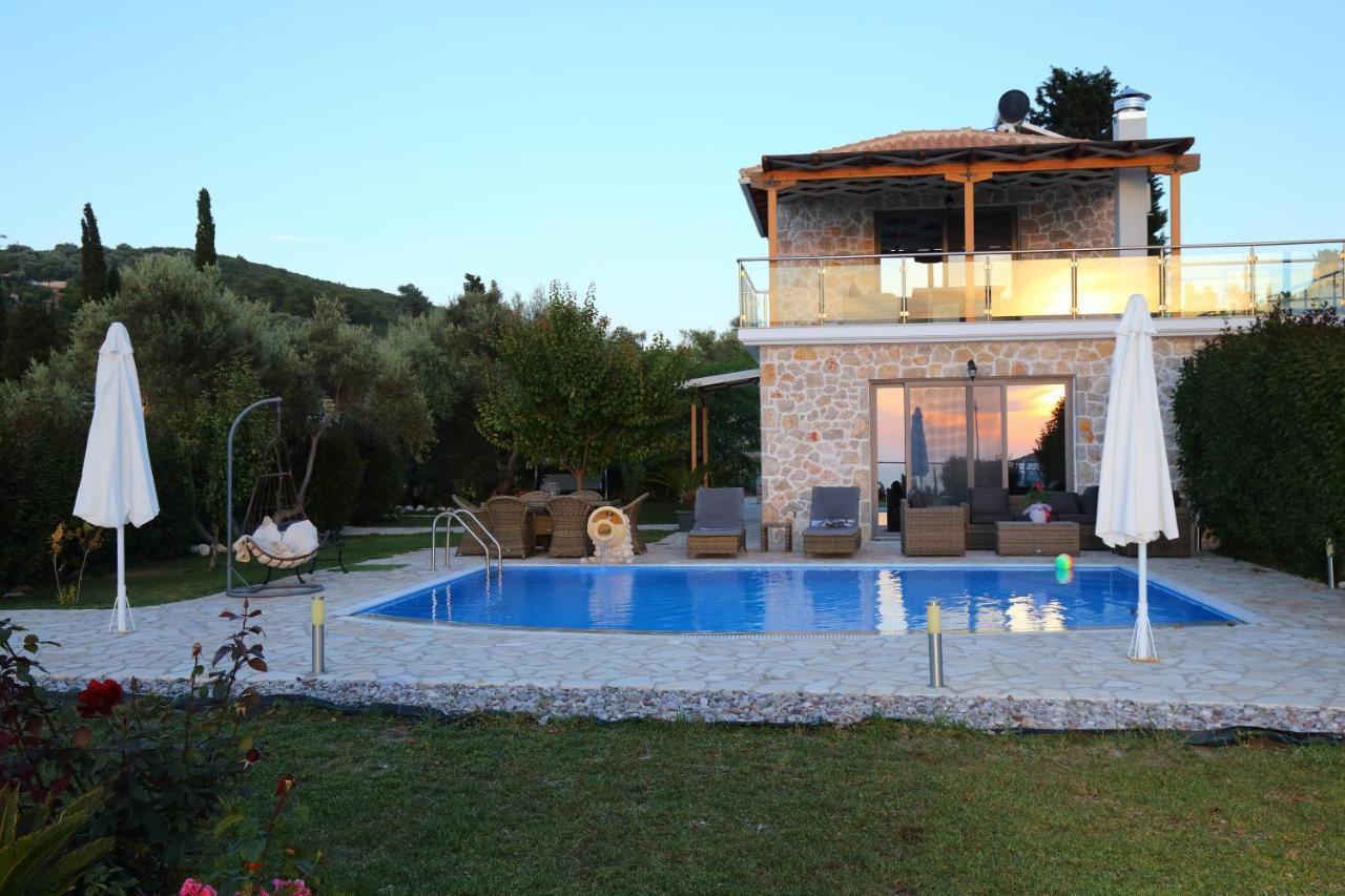 Villas Goudis Tsoukaladhes Exterior photo