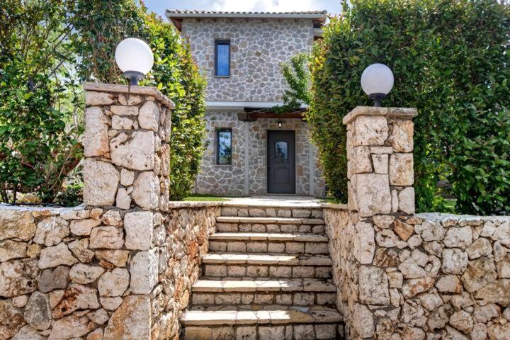 Villas Goudis Tsoukaladhes Exterior photo